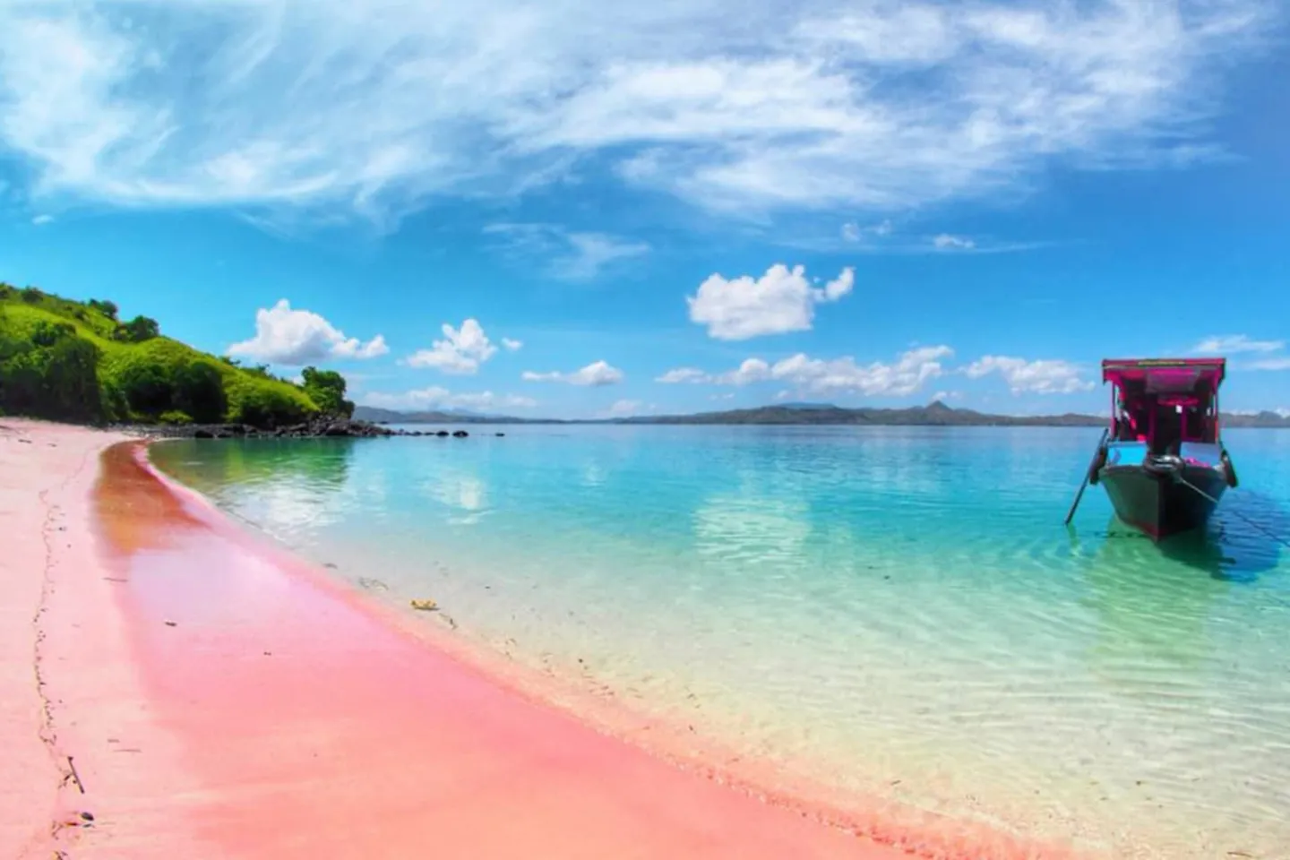 Paket Wisata Pantai Pink Pribadi & Snorkeling 3 Gili